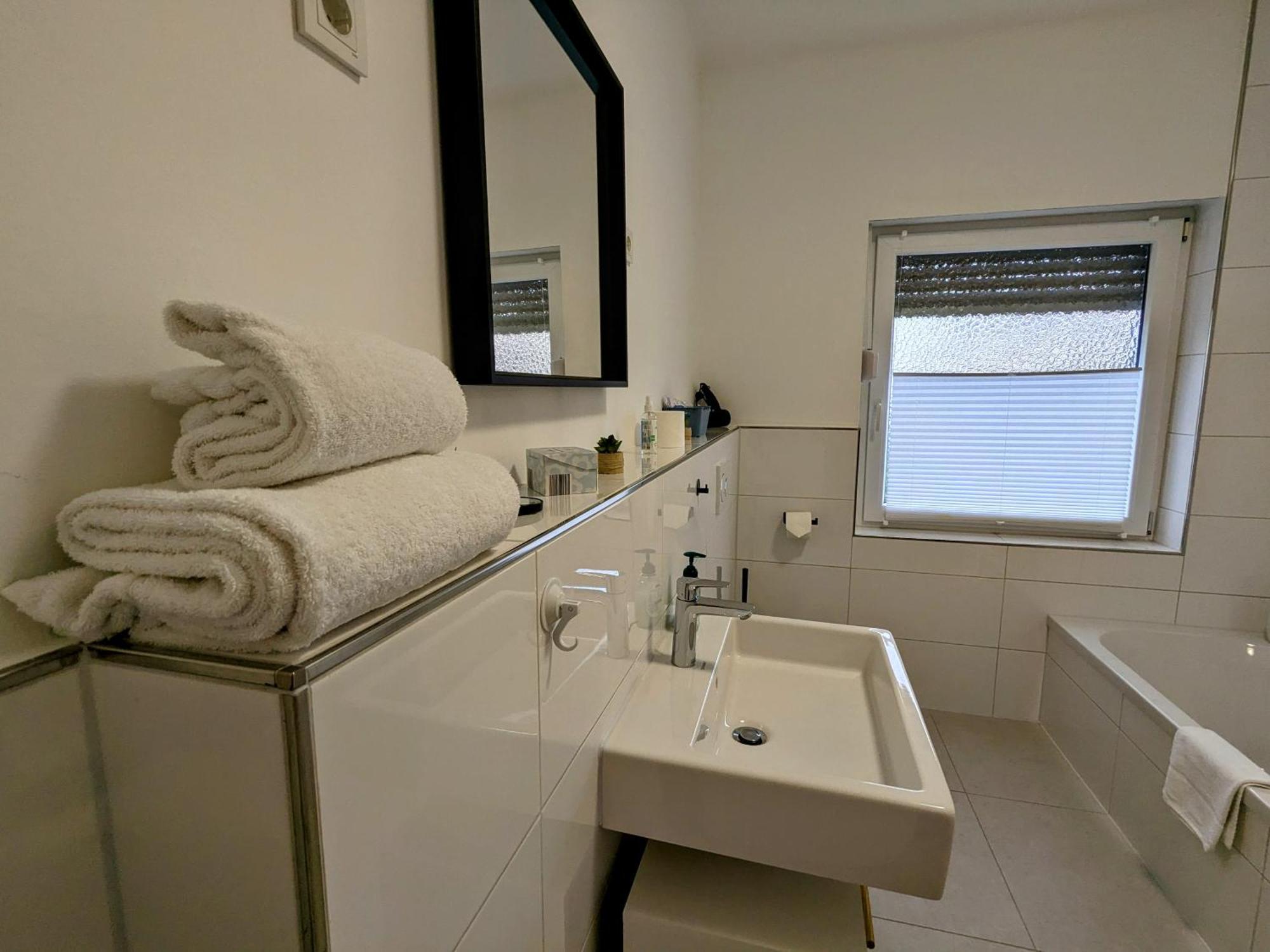 55Qm Messe Wohnung, Trade Fair, 6 Minuten Zur Messe ไรน์ชเตทเทน ภายนอก รูปภาพ